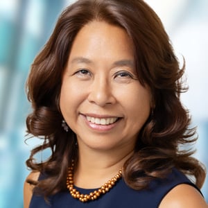 Jennifer Apy Headshot